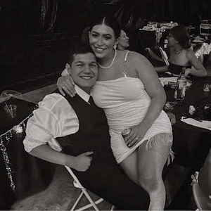 Meet your Posher, Caitlin